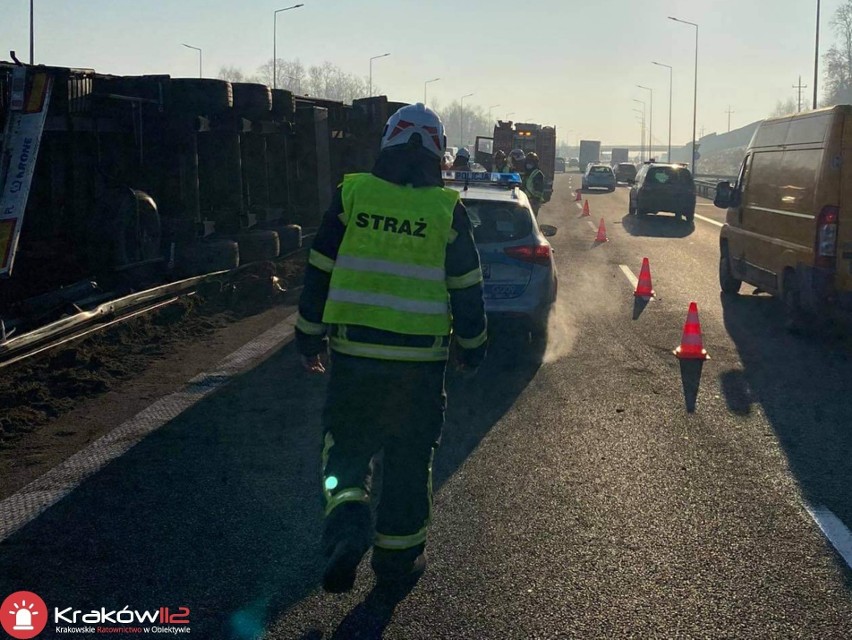 Wypadek na A4 pod Krakowem. Zdjęcia dzięki uprzejmości...