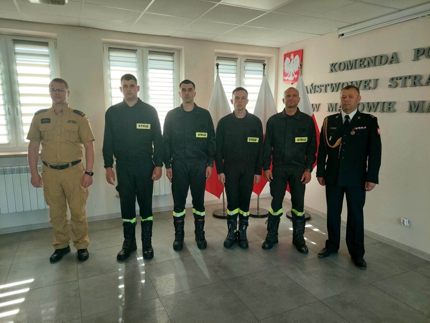 Nowi strażacy w Komendzie Państwowej Straży Pożarnej w Makowie Mazowieckim. Złożyli ślubowanie. 6.06.2023