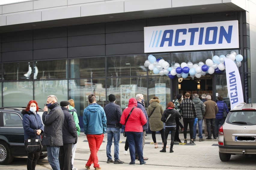 Wielkie otwarcie sklepów Action i Media Expert w krakowskim...