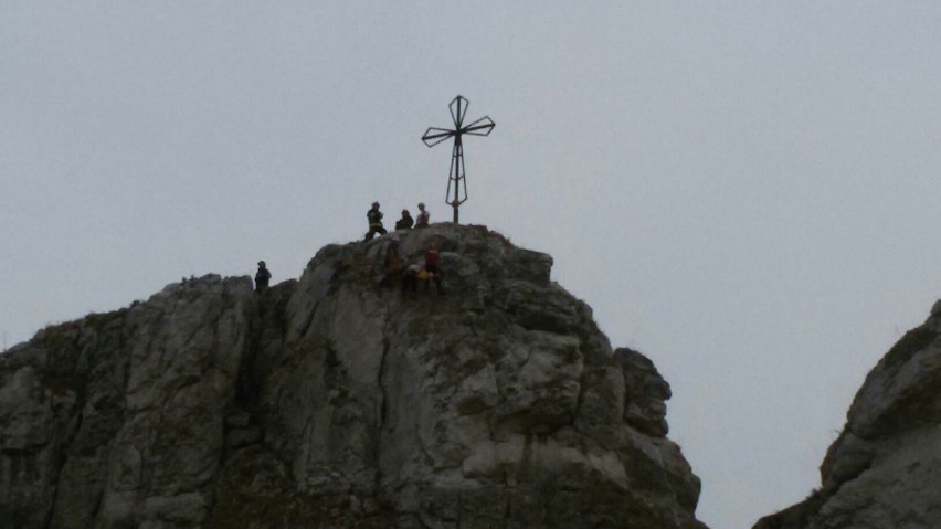 Olsztyn: Znaleziono zwłoki na skale. Prawdopodobnie 37-latek popełnił samobójstwo