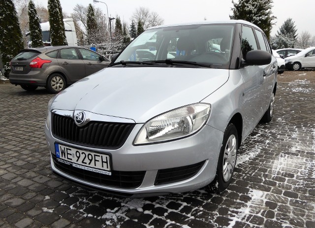 Używana Skoda Fabia IIPrzez lata Skoda Fabia II generacji znajdowała się w czołówce rankingów sprzedaży nowych aut. Dzięki temu polscy klienci mogą teraz przebierać w ofercie używanych egzemplarzy. Teraz po pojawieniu się następczyni ceny używanych Fabii II będą coraz niższe. Sprawdzamy, które wersje są godne polecenia, a których lepiej unikać.fot. Marek Perczak