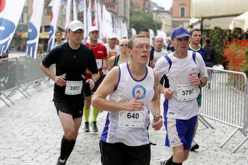 Maraton Wrocław - ZDJĘCIA - zawodnicy z numerami 3801 - 4000