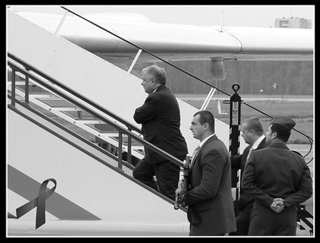 Tę fotografię Lecha Kaczyńskiego na tle Tupolewa zrobił bydgoski spotter w 2007 roku na bydgoskim lotnisku. Dziękujemy za przesłanie nam fotografii.