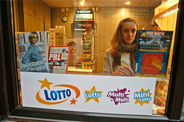 Losowania Lotto i Lotto Plus odbywają się we wtorki, czwartki i soboty o godz. 21:50.