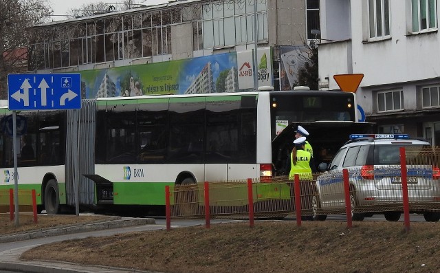 Awaria autobusu na ul. Branickiego. Powstał ogromny korek, aż do Atrium Biała