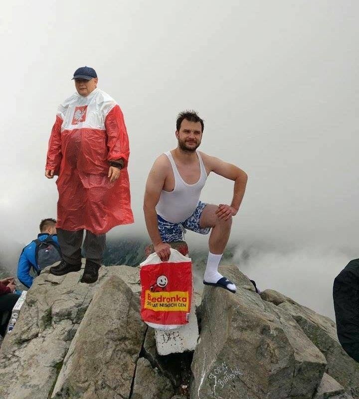 Jarosław Kaczyński i jego patriotyczna peleryna MEMY...