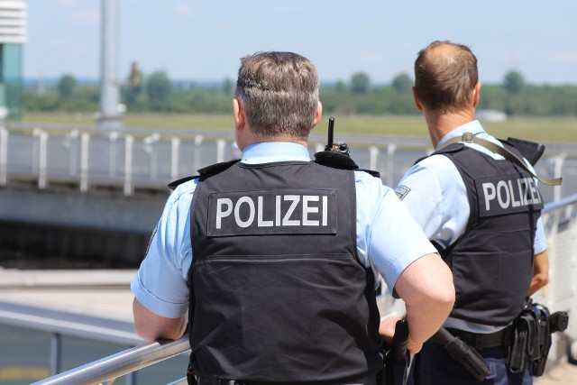 Kilkadziesiąt minut trwał dramatyczny pościg niemieckiej policji za skradzionym przez Polaka audi A6.