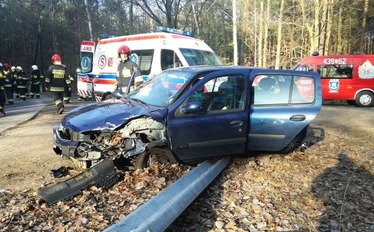 Na drodze lokalnej w miejscowości Wierzchy w gminie Wołczyn...