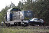 Kolizja lokomotywy z autem osobowym w Zamościu. Trasa kolejowa Szubin-Bydgoszcz była zablokowana