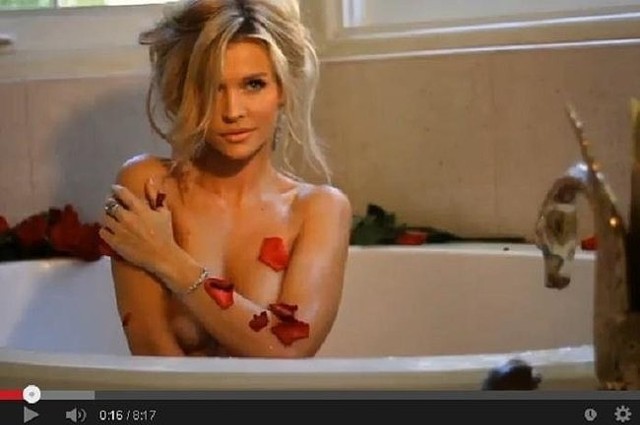 Joanna Krupa nago w kalendarzu 2014 (fot. screen YouTube)