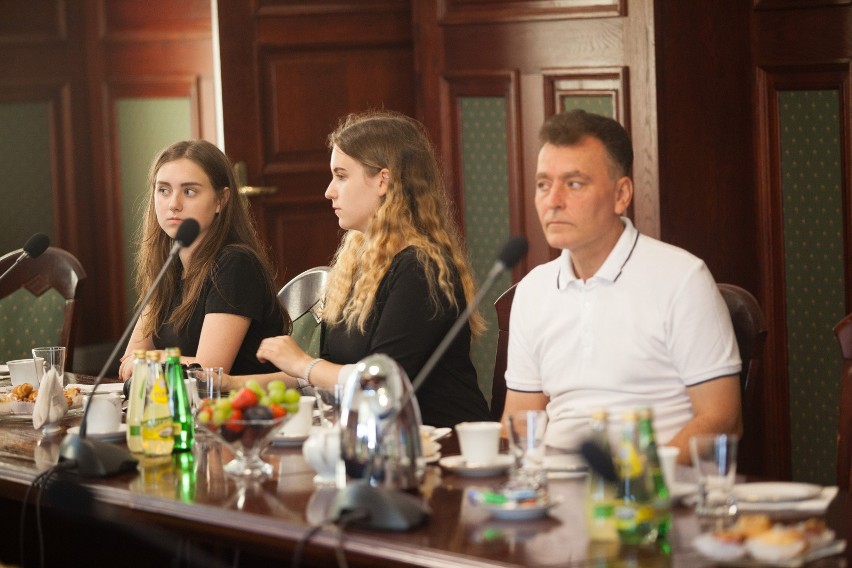 W naszym regionie przebywa grupa młodych ludzi z Ukrainy,a...