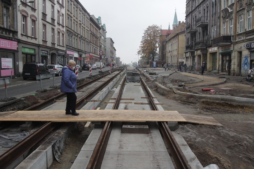 Remont ulicy 3 Maja w Chorzowie. Podglądamy jak postępują...