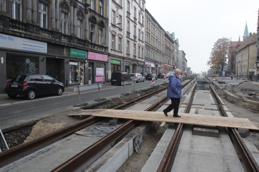 Remont ulicy 3 Maja w Chorzowie. Podglądamy jak postępują...