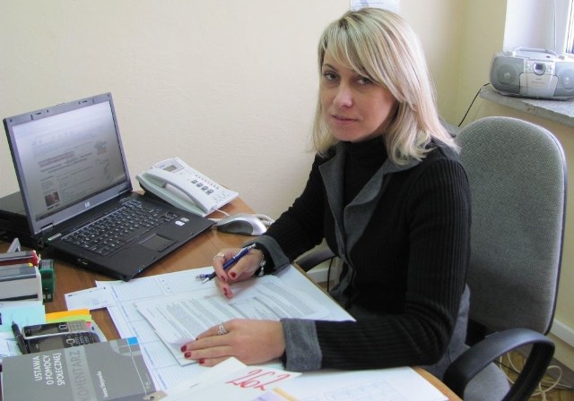 - Nasz pracownik nie pobiera żadnych opłat od podopiecznych - mówi Marzena Podzińska, szefowa opieki społecznej w Pyrzycach.