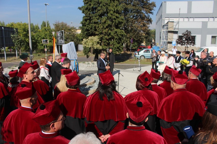 Pomnik Jerzego Kukuczki w Katowicach