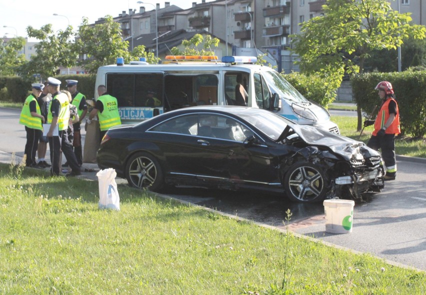 Dramatyczny śmiertelny wypadek na osiedlu Michałów w Radomiu. Nie żyją dwie osoby