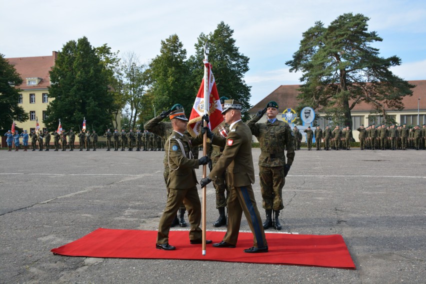 Zmiana na najwyższych stanowiskach dowódczych w 12 Szczecińskiej Dywizji Zmechanizowanej. Zobacz ZDJĘCIA