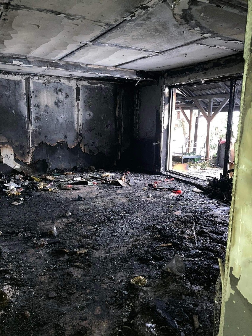 W pożarze w Agatówce koło Stalowej Woli dwie kobiety straciły dach nad głową. Trwa zbiórka pieniędzy. Zobacz ogrom zniszczeń! [ZDJĘCIA]