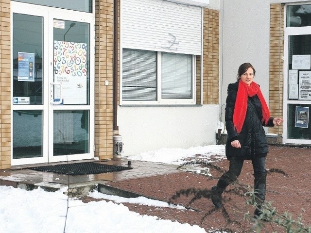 Joanna Mirecka nie rozumie, dlaczego w klasie jej córki dyrektorka szkoły zabrała 4 godziny lekcyjne pomocy nauczyciela wspomagającego