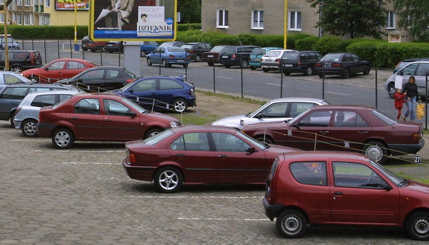 MOSRiR chce zarabiać i swojego parkingu nie odda do ogólnego...