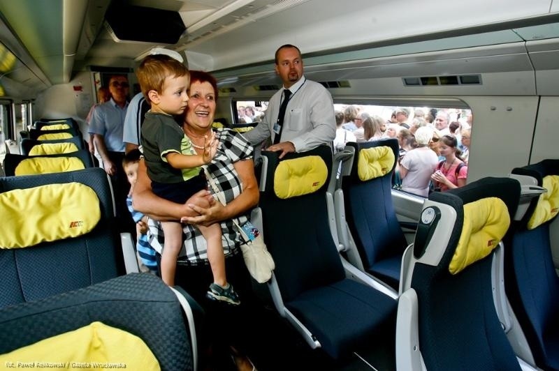 Zobacz wnętrze pociągu pendolino [ZDJĘCIA]