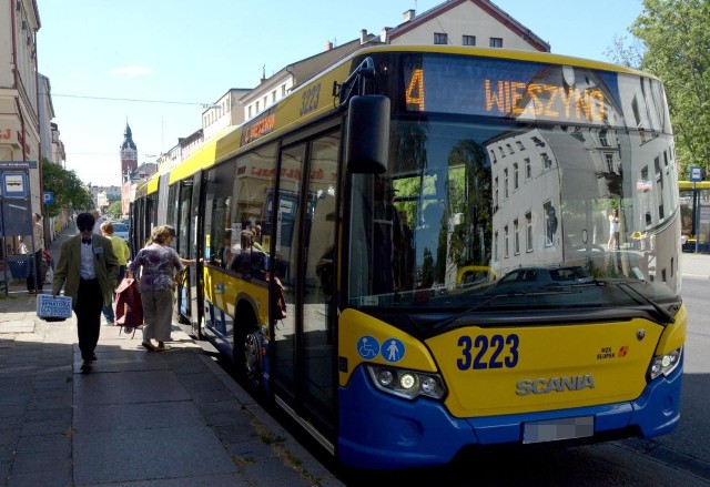 Mieszkańcy Redzikowa chcą powrotu autobusu, który odjeżdżał do Słupska o godz. 5.15. ZIM twierdzi, że jechał on niemal pusty.