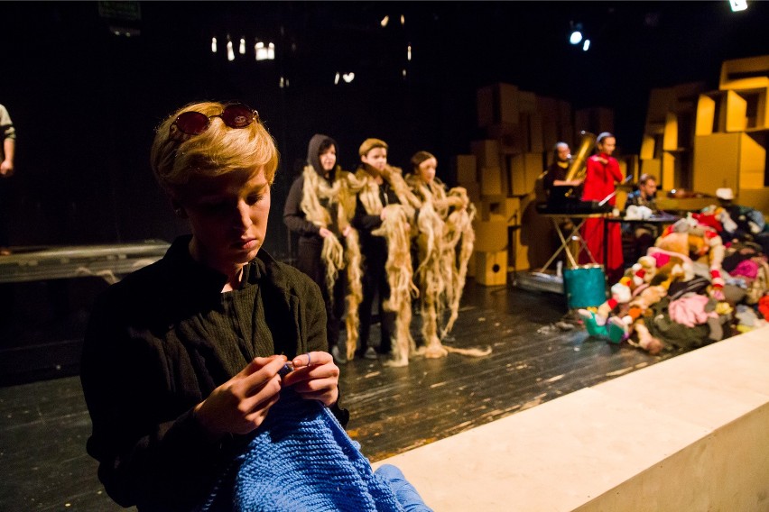 2015-11-20  bialystok tarantula akademia teatralna spektakl...