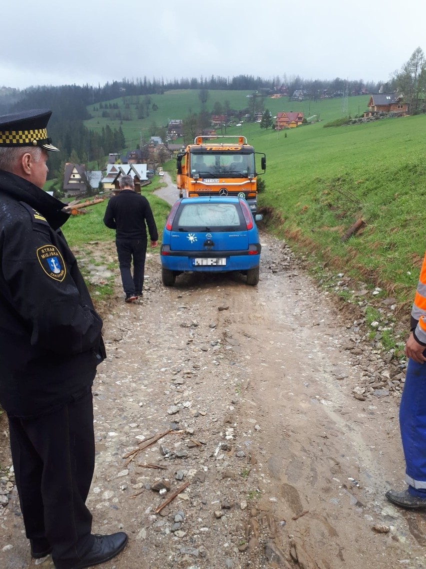 Zakopane. Awantura na Furmanowej. Zablokowali drogę [ZDJĘCIA]