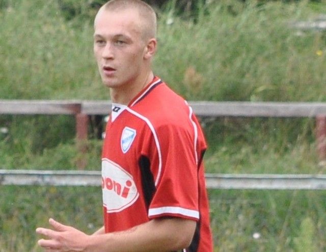 Marek Banaczkowski zdobył dla Orlicza dwa gole w meczu z Sokołem Rykoszyn. W środę wraz z kolegami przegrał jednak z Partyzantem Radoszyce aż 1:5.