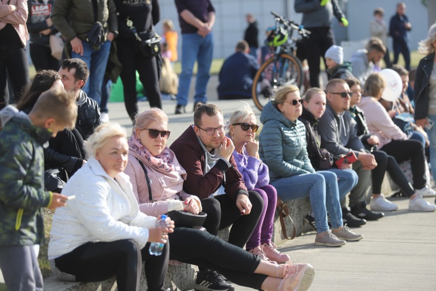 Całość obchodów uświetnił koncert zespołu Wilki....