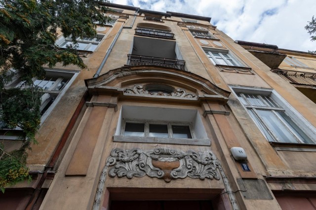 Okazała kamienica przy ulicy Paderewskiego w Bydgoszczy ma zostać sprzedana. Jedna rodzina ma poważny problem, sąd zdecydował o jej eksmisji