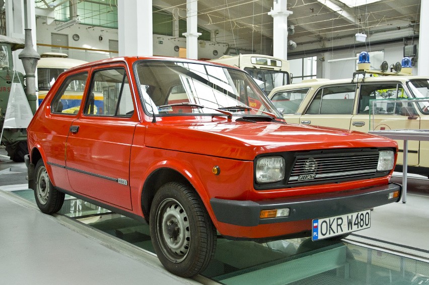 Zabytkowe fiaty 127 i 1300 dotarły do Muzeum Techniki i Komunikacji w Szczecinie [ZDJĘCIA] 