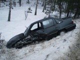 Wypadek w Romanach Seborach. Najbardziej ucierpiał kierowca Nexii - 19-letni Dominik.