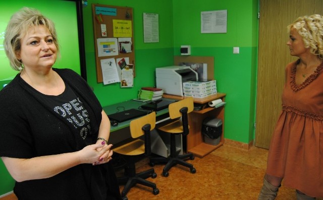 W tej nowoczesnej pracowni komputerowej włoszczowskiej „jedynki” będą prowadzone szkolenia z Internetu dla seniorów.