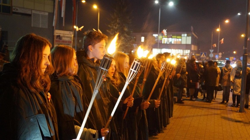 Kłobuck: Świętowali niepodległość idąc ulicami miasta