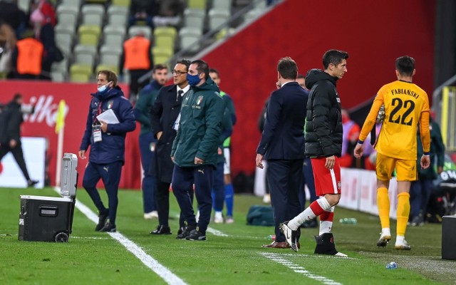 11.10.2020 gdanskenerga stadion gdansk. pilka nozna - reprezentacja. mecz ligi narodow polska - wlochyna zdjeciu:  robert lewandowski (9)fot. przemek swiderski / polska press / dziennik baltycki