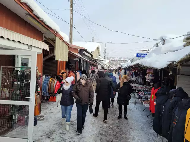 Białystok. Bazar przy Kawaleryjskiej działa