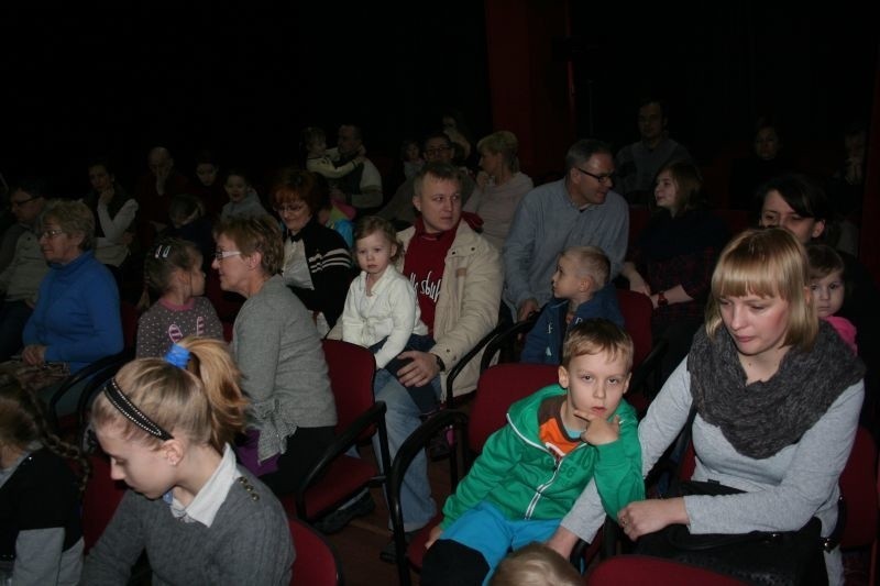 Przedstawienie przygotował Dziecięcy Teatr Amatorski