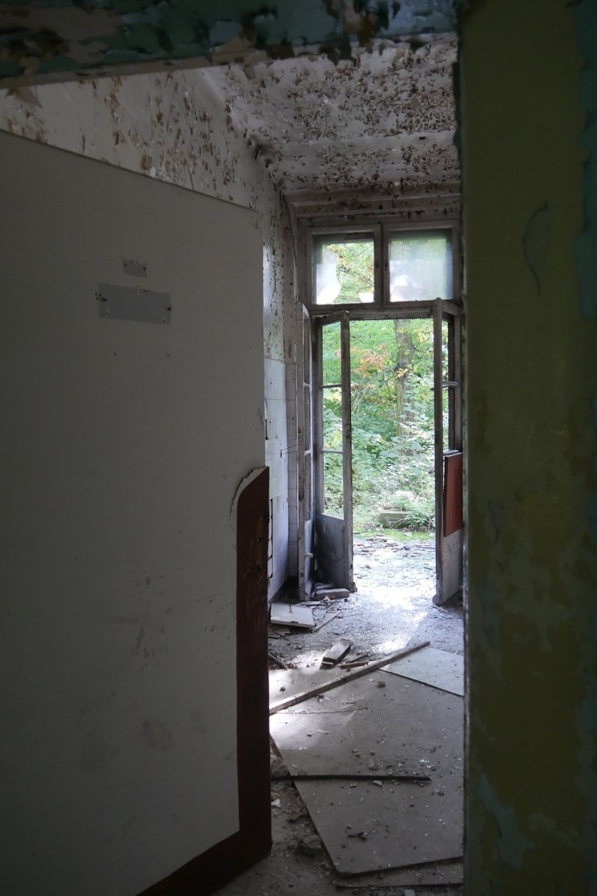 Opuszczony szpital na Dolnym Śląsku od lat budzi grozę....