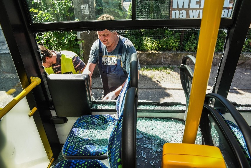 BYDGOSZCZ WYPADEK NAKIELSKA - STAWOWA AUTOBUS I CITROEN...