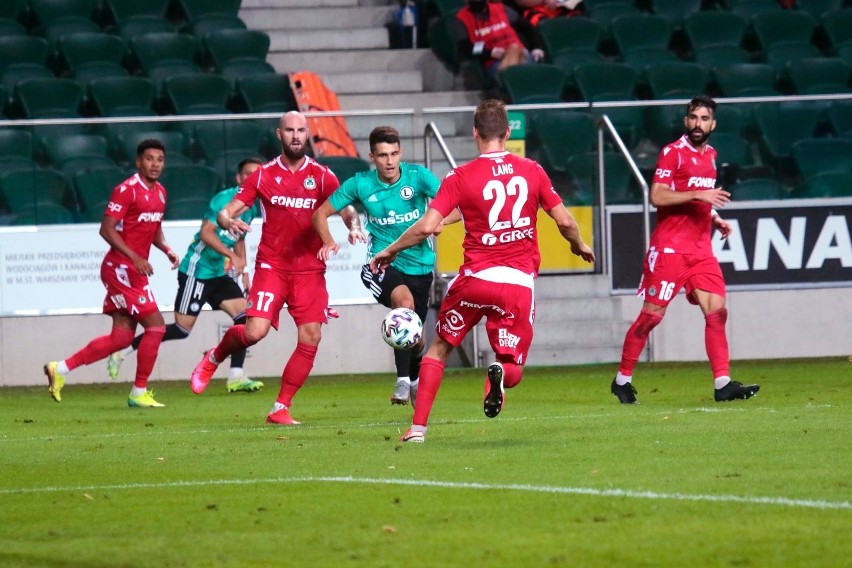 Legia Warszawa przegrała z Omonią Nikozja 0:2 w drugiej...