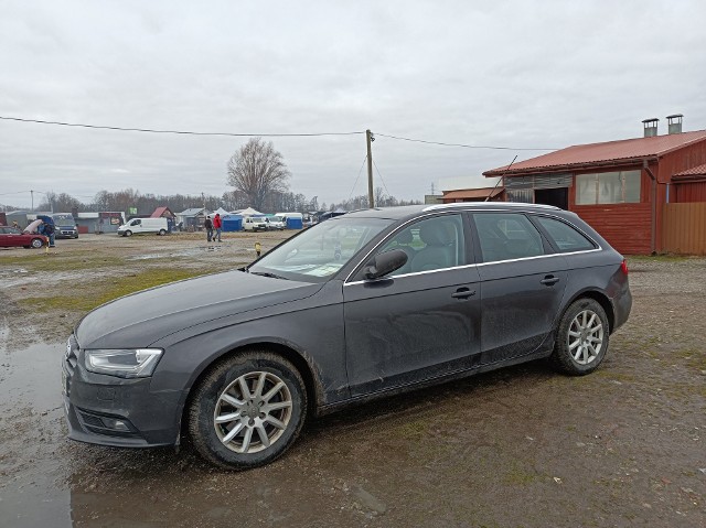 Audi A4 Quattro. Moc: 180 KM. Pojemność silnika: 2,0. Diesel. Rok produkcji: 2014. Stan silnika: 194 tys. km. Cena: 67 tys. zł