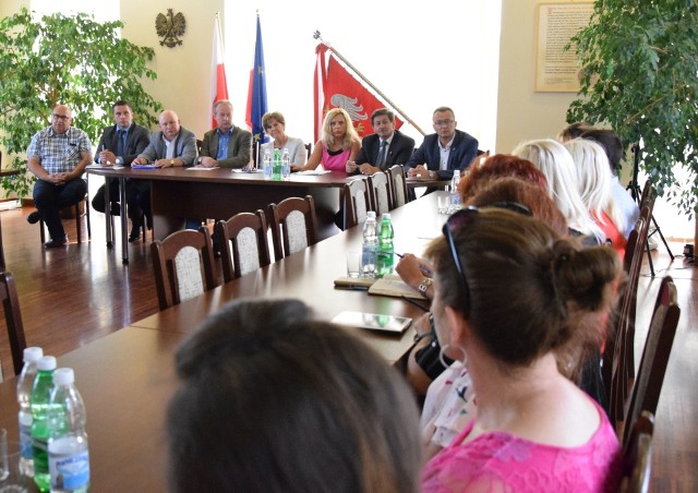 W powiecie zwoleńskim rusza program opieki nad mieszkańcami przewlekle chorymi na Alzheimera lub inne choroby.