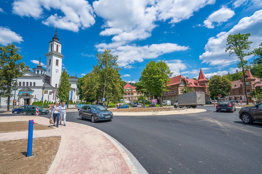 Krynica-Zdrój. Są opóźnienia przy budowie rond, ale kuracjuszom to nie przeszkadza 