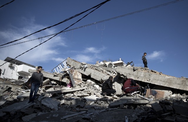Zniszczenia po bombardowaniu w Strefie Gazy