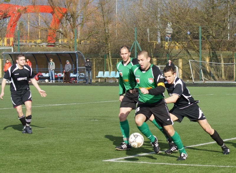 Dąb Barcin - LZS Jadowniki  4:0