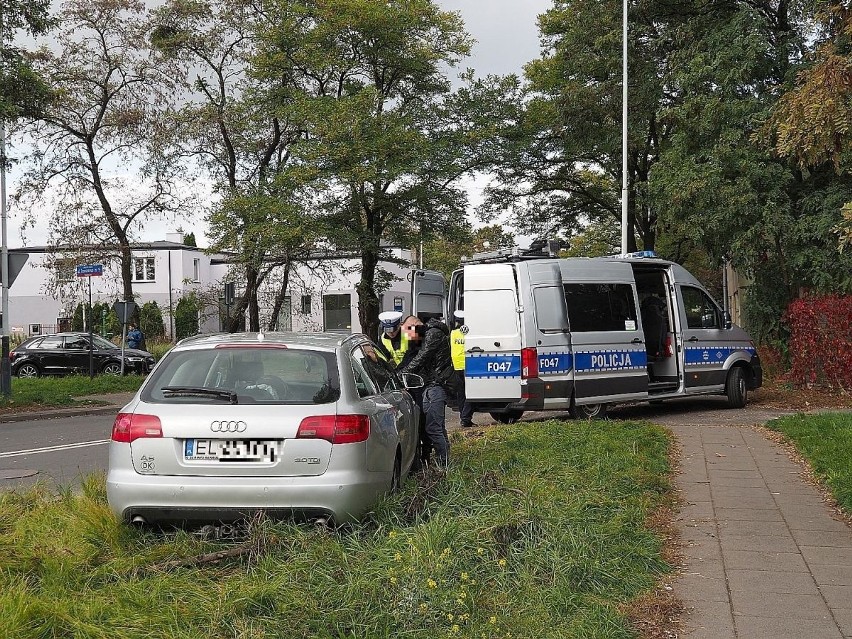 Wypadek na skrzyżowaniu Wróblewskiego i Proletariackiej. Zderzyły się dwa samochody marki audi