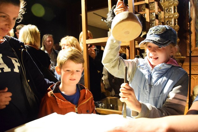 Muzeum Rzeźby. Noc Muzeów 2018. "Rzeźba. Michał Jackowski - Antique games" - wernisaż wystawy