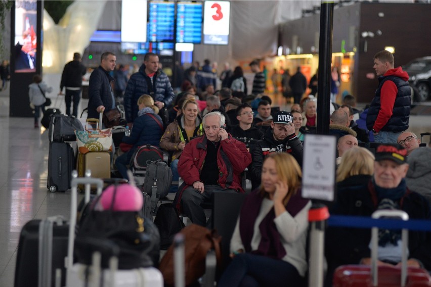 Trudny piątek na lotnisku w Gdańsku