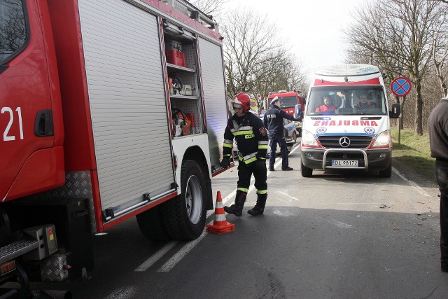 Na Drodze Krajowej nr 10, w okolicach Makowisk (gm. Solec Kujawski) dachował samochód. Jedna osoba została poszkodowana.